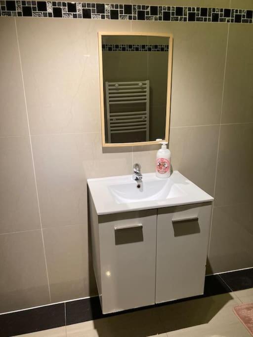 Superbe Appartement Parking Gratuit 2 Aulnay-sous-Bois Exteriér fotografie